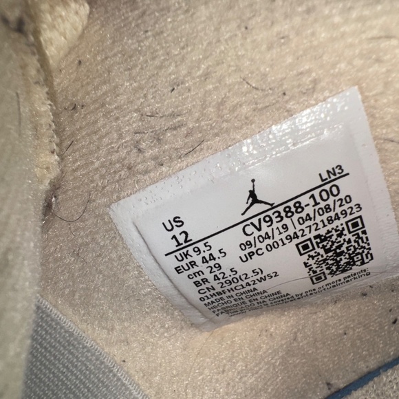 Size 12 W, 10.5 M - Jordan 4 x Off-White Mid Sail